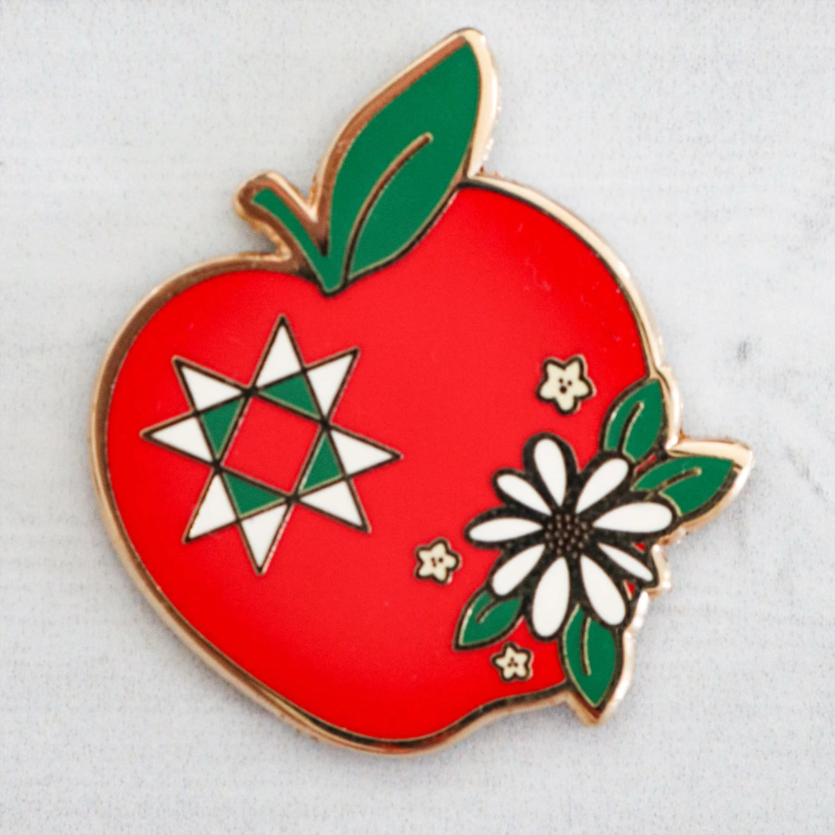 Apple Picking Magnetic Needle Minder