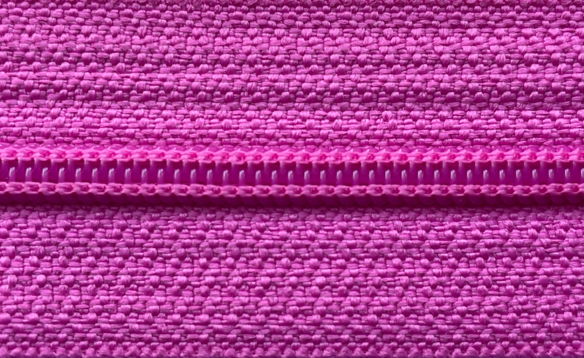 4.5 Zippers & Pulls – Lala and Mer
