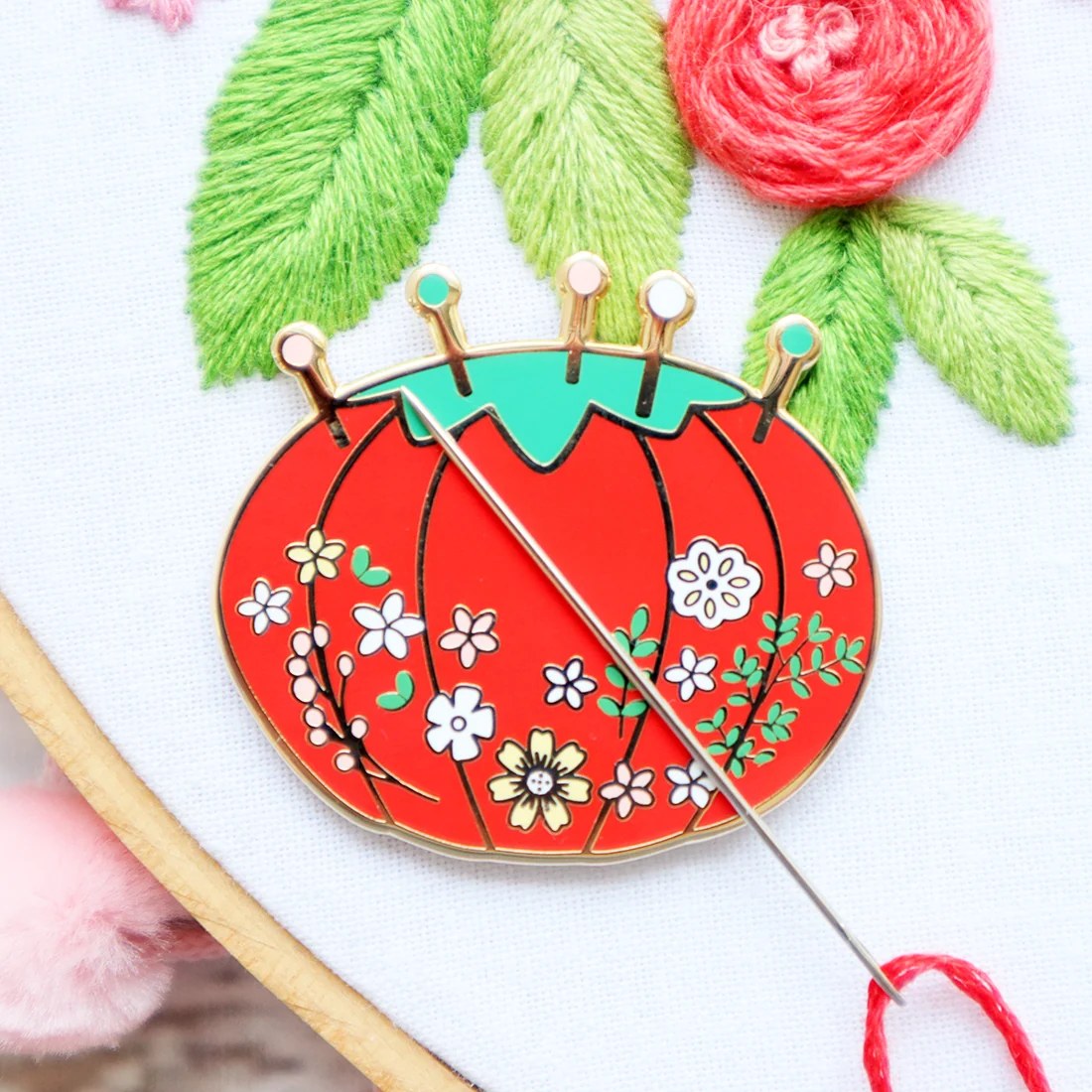 Vintage Tomato Pin Cushion Magnetic Needle Minder