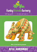 Load image into Gallery viewer, Funky Friends Factory - Artie Aardvark
